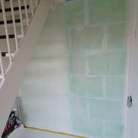 Dichtgemetselde deuropening voor